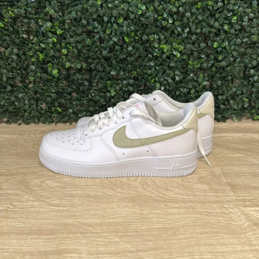 Nike Air Force 1 Low - W8.5